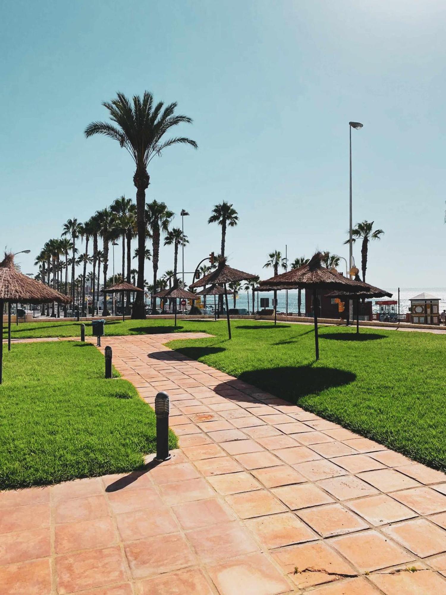 Precioso Apartamento En Primera Linea De Playa Benalmádena Exteriör bild